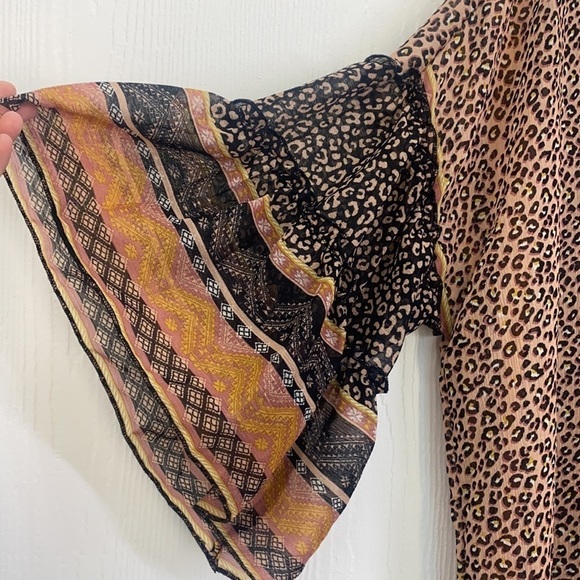 Democracy - NWT Quarter Length Pink & Black Double Ruffle Cardigan Size S/M - Picture 3 of 12